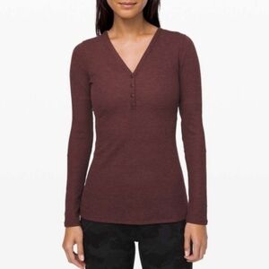 Lululemon Close Call Henley Plum Medium Top